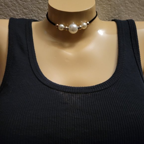 Stylish Faux Pearl & Suede Choker Necklace - Picture 1 of 7